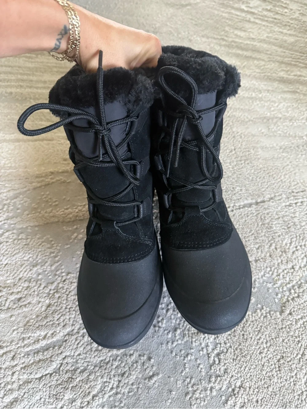 Lands' End black winter boots Quilted Suede rubber lace up pull on fur 10.5